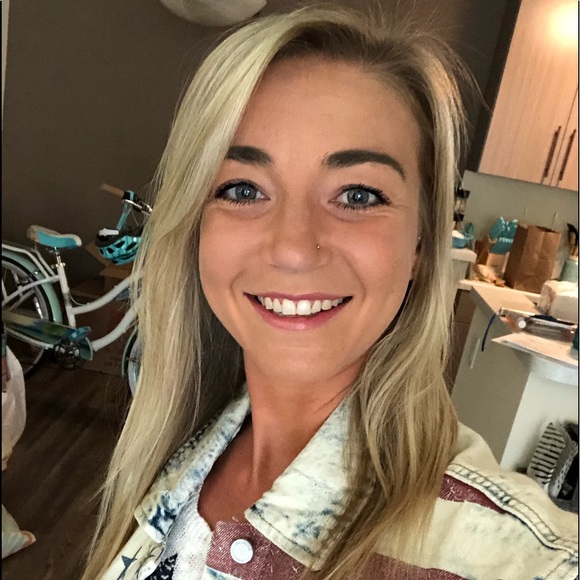 Meet your Posher, Sophie - Picture 1 of 1